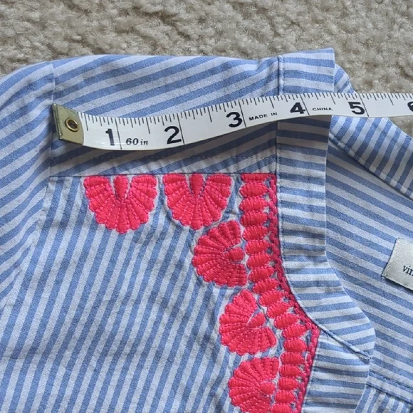 New Vineyard Vines Blue and Pink Embroidered Top Small - Picture 4 of 8